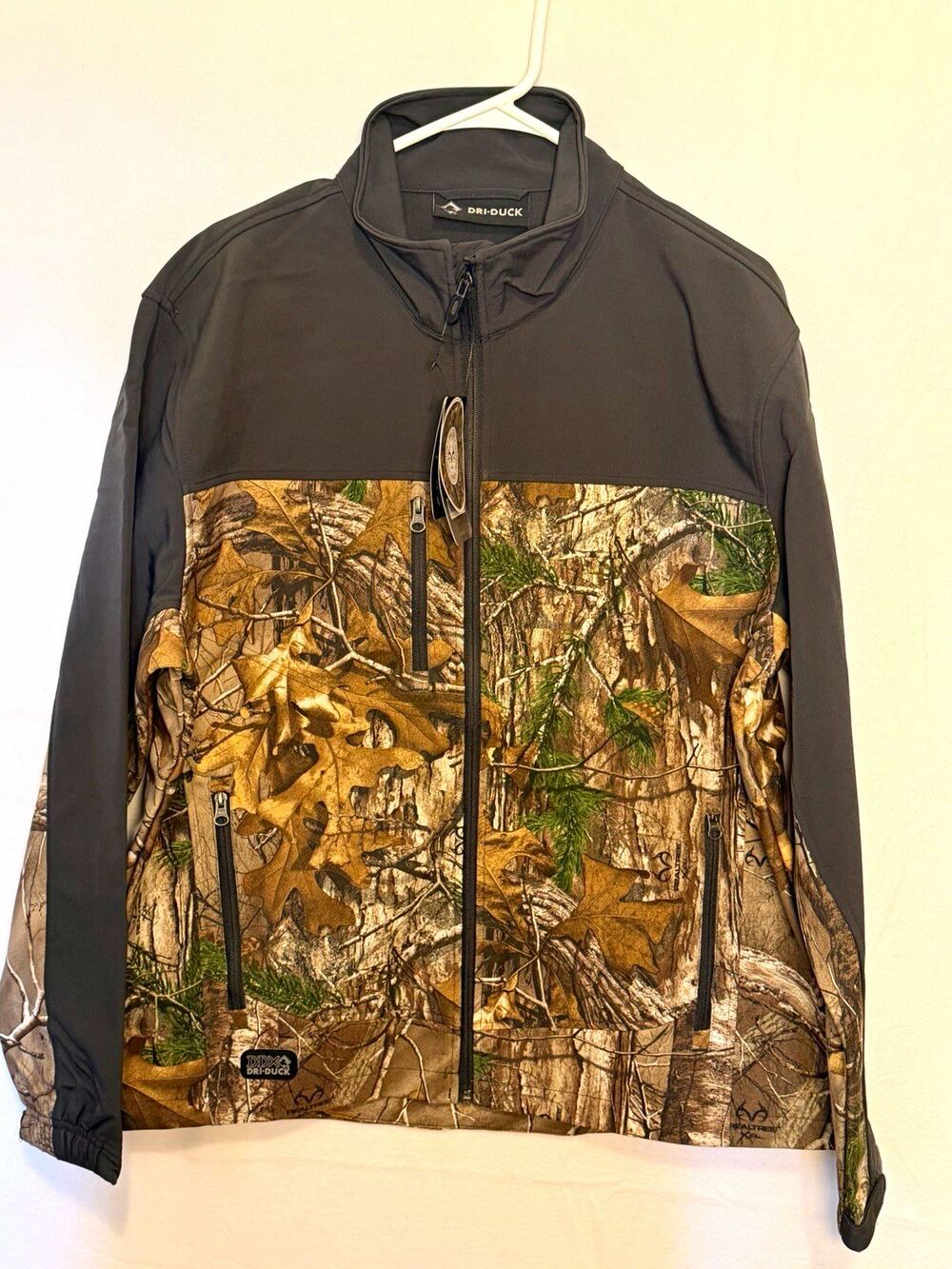 DRI DUCK Men’s Black Softshell Full Zip Jacket L Regular Stand-Up Camo Panels